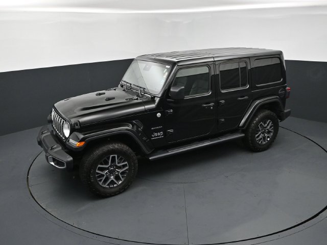 Used 2024 Jeep Wrangler Unlimited Sahara w/ Dual Top Group AWD/4WD image 14