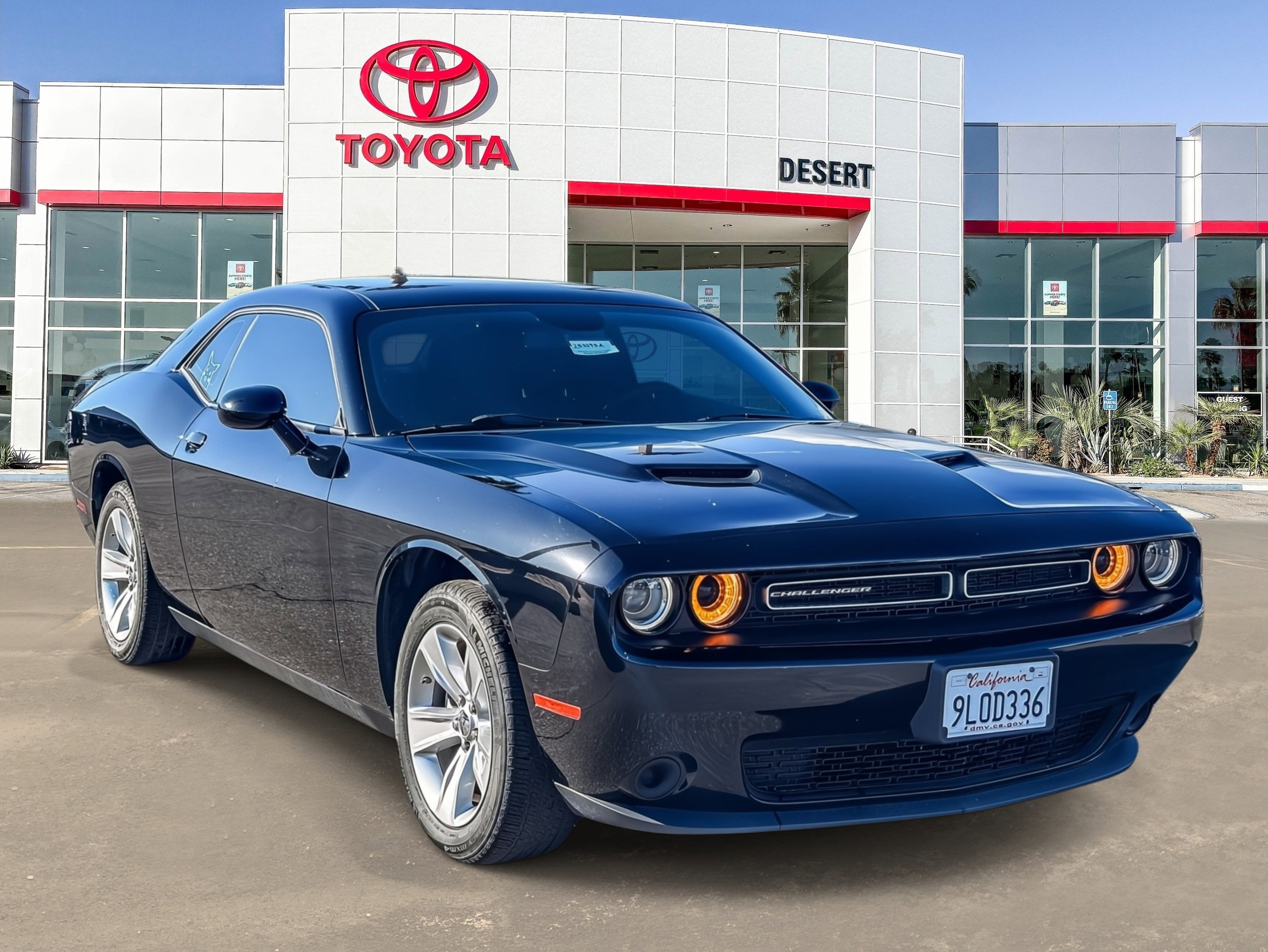 Used 2023 Dodge Challenger SXT image 1