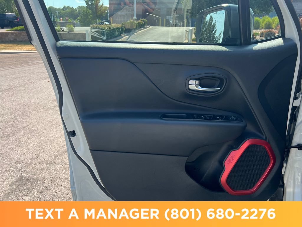 Used 2020 Jeep Renegade Trailhawk w/ UConnect 8.4 Nav Group AWD/4WD image 12