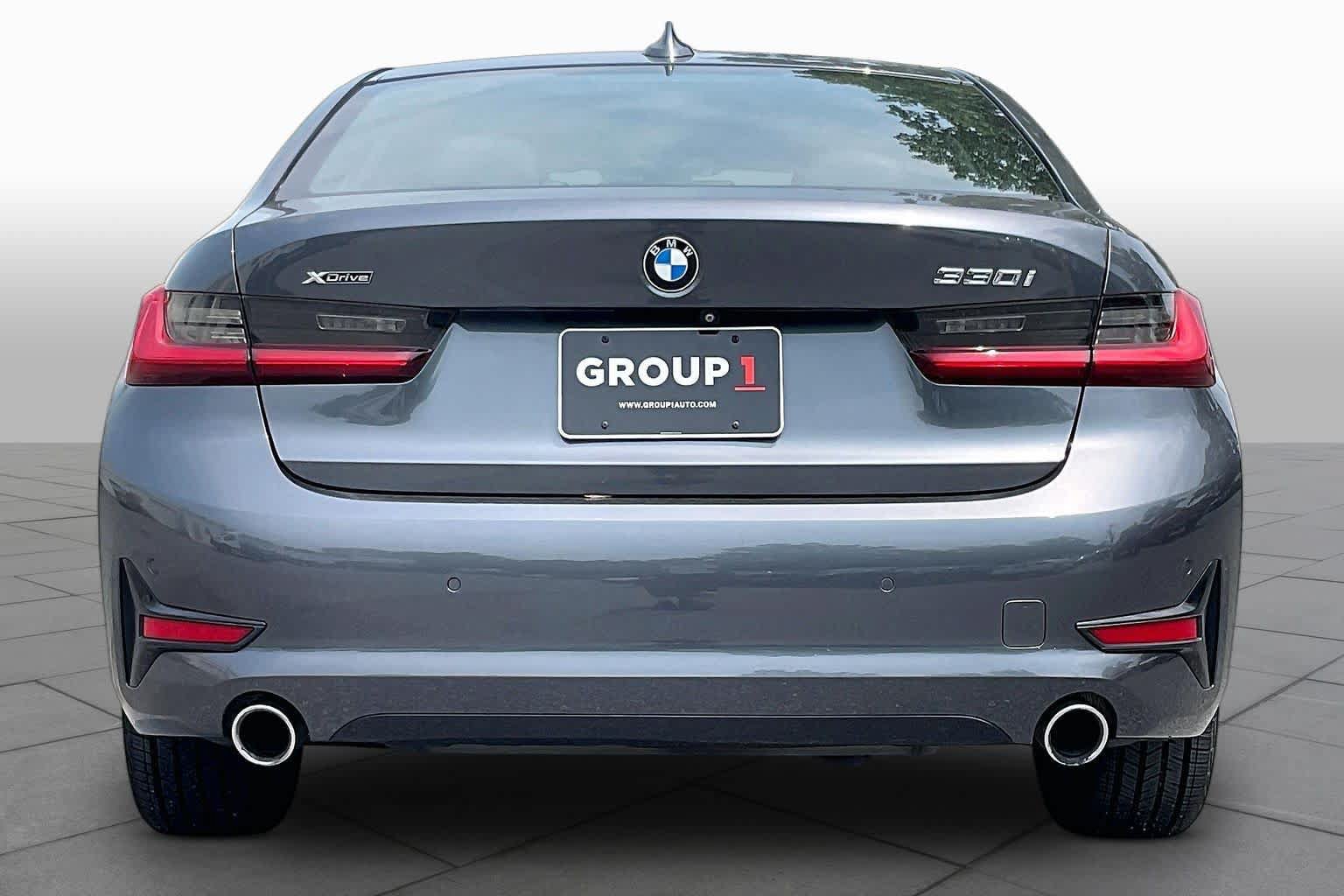 Used 2019 BMW 330i xDrive Sedan w/ Driving Assistance Package AWD/4WD image 4