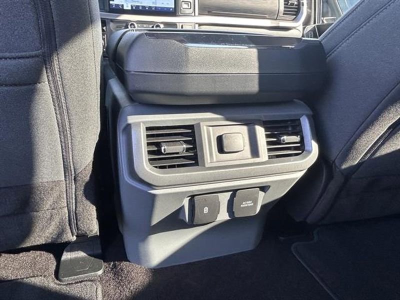 Used 2022 Ford F150 XLT w/ Equipment Group 302A High image 26