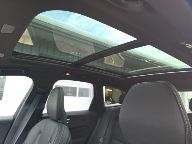 New 2026 Volvo XC60 B5 Ultra w/ Climate Package image 25