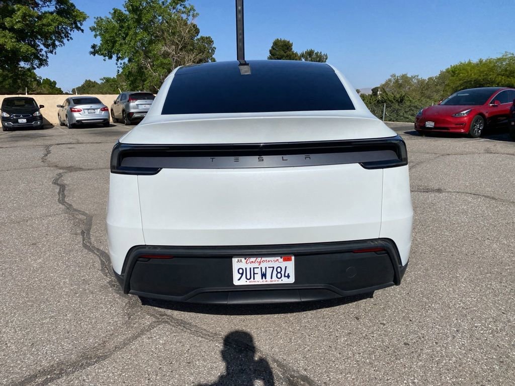 Used 2026 Tesla Model Y 2WD image 5