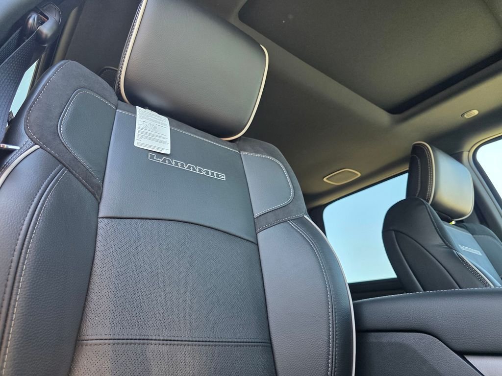 New 2026 RAM 3500 Laramie AWD/4WD image 13