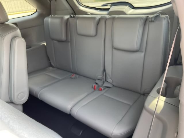 Used 2017 Toyota Highlander Limited w/ Carpet Mat Package AWD/4WD image 28