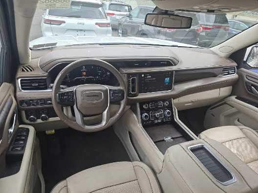 Used 2022 GMC Yukon Denali AWD/4WD image 6