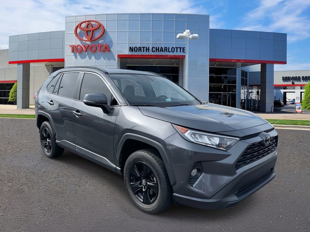 Used 2020 Toyota RAV4 XLE image 1