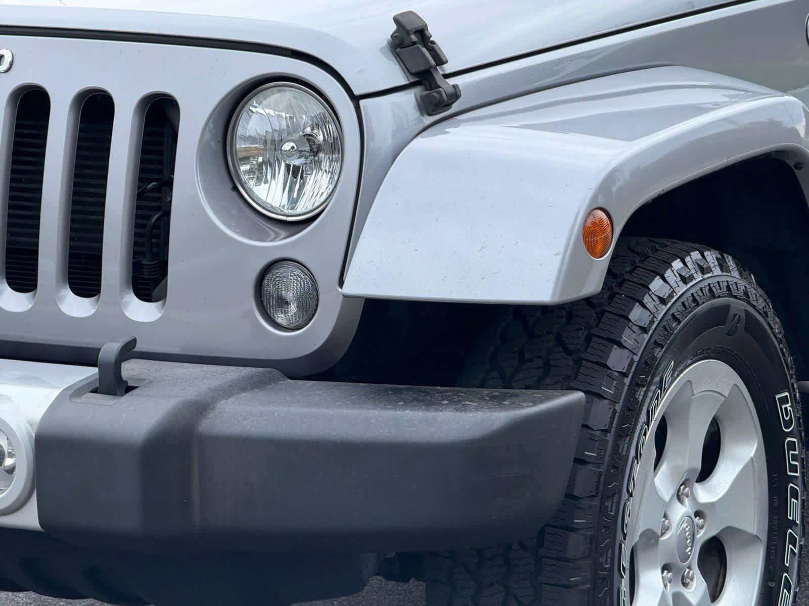 Used 2014 Jeep Wrangler Unlimited Sahara w/ Max Tow Package AWD/4WD image 9