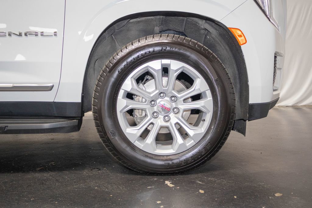 Certified 2024 GMC Yukon XL Denali image 7