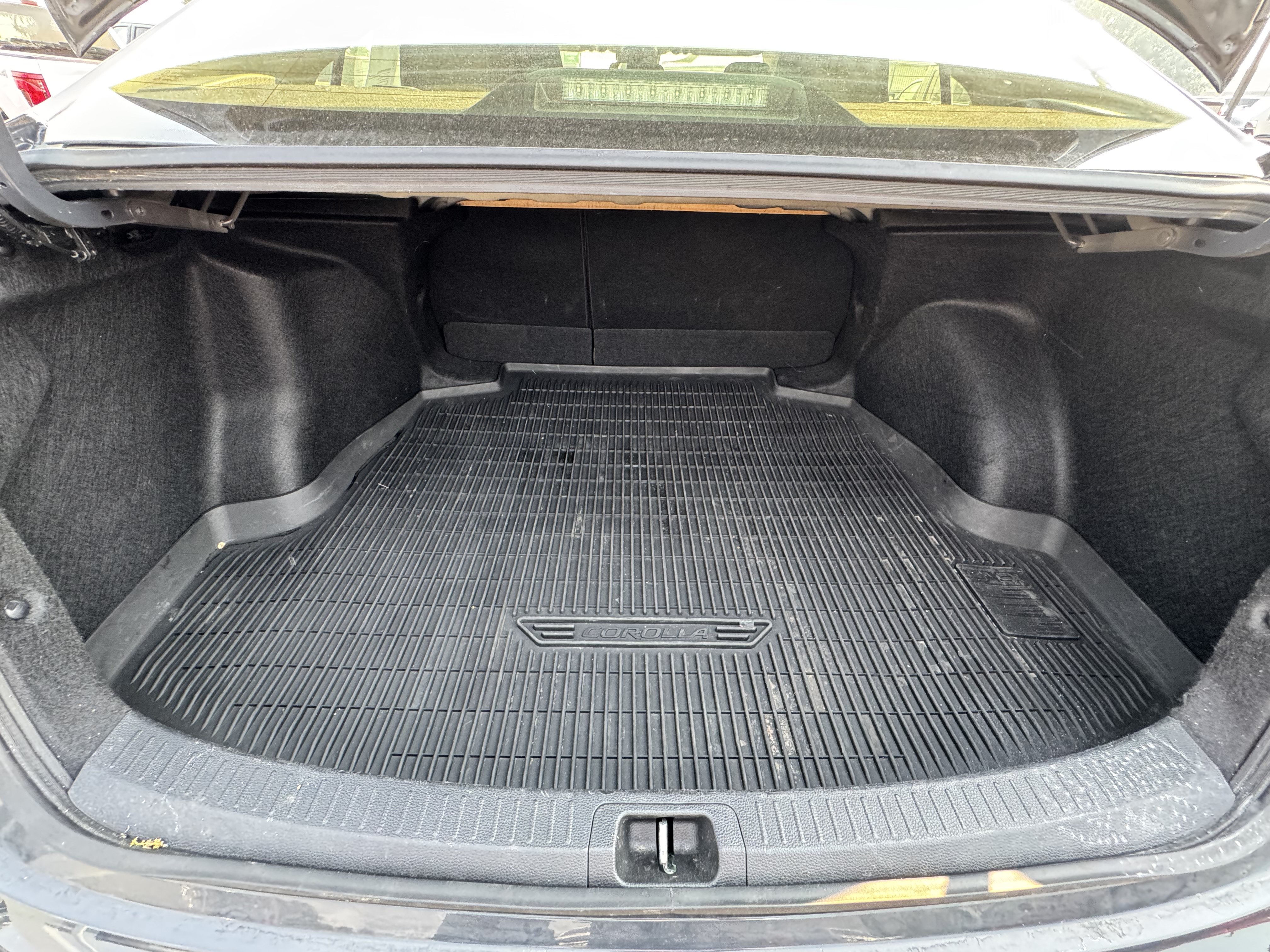 Used 2026 Toyota Corolla LE FWD image 20