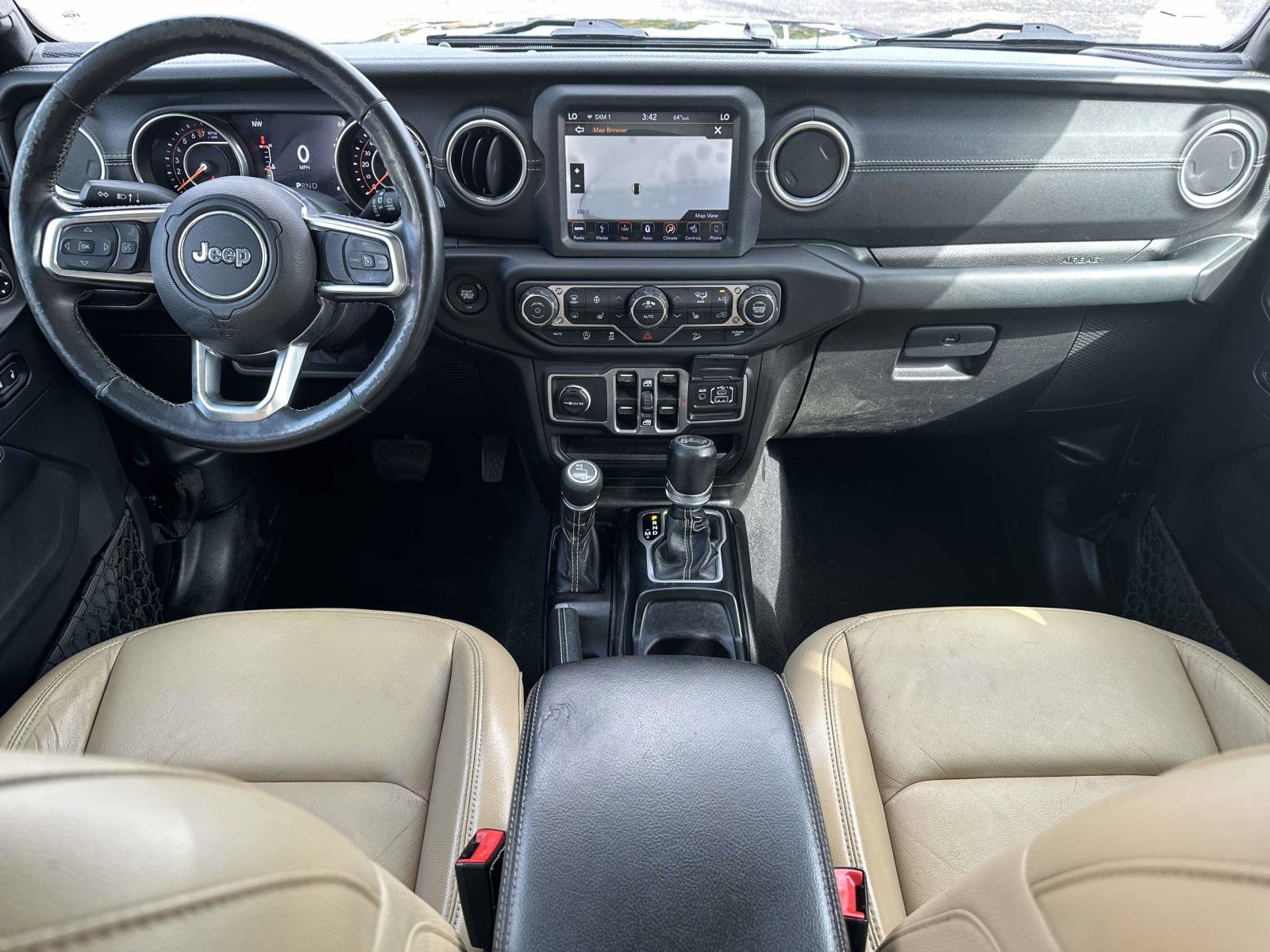 Used 2018 Jeep Wrangler Unlimited Sahara image 15