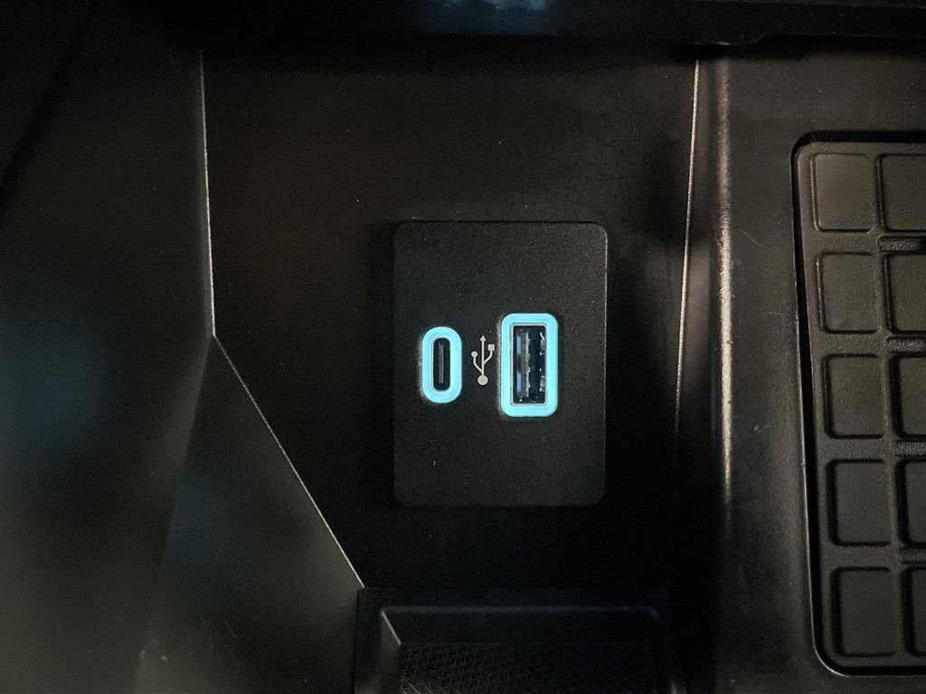 Used 2023 Ford F150 Lariat w/ Equipment Group 502A High image 26