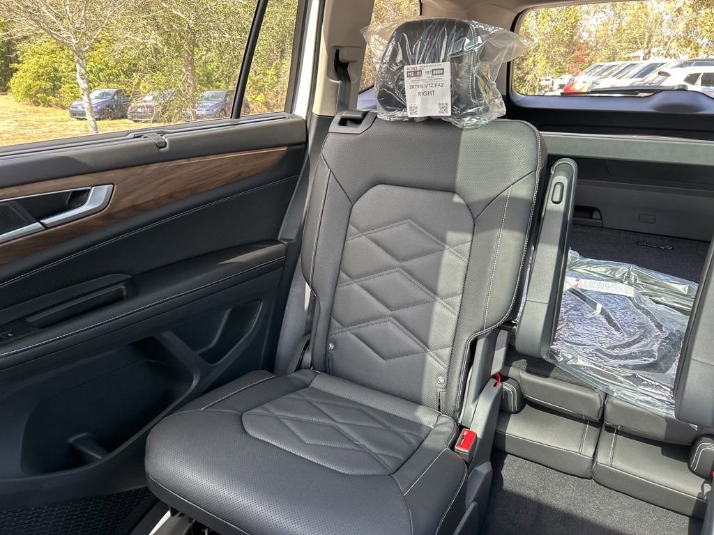 New 2026 Volkswagen Atlas SE image 12