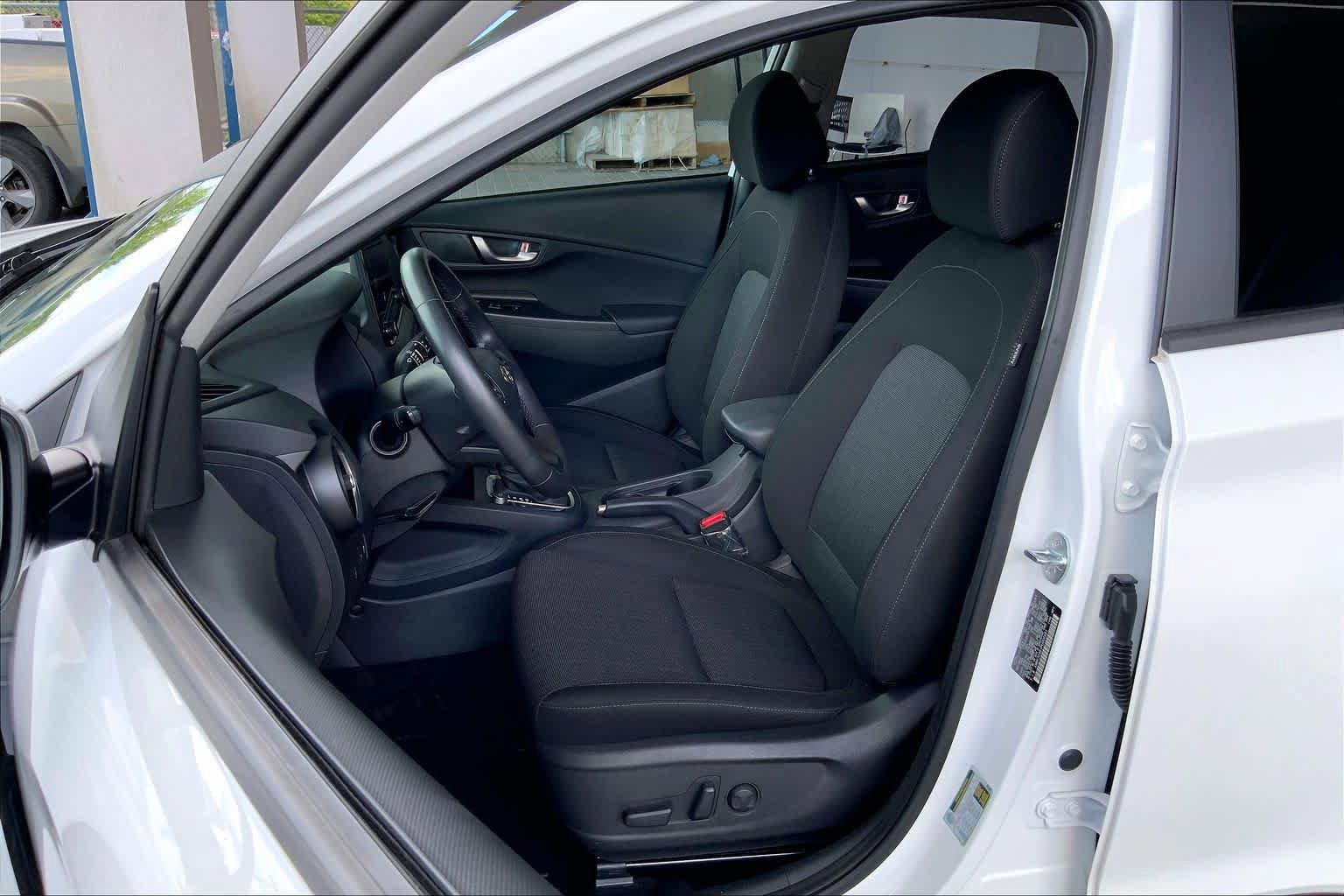 Used 2023 Hyundai Kona SEL w/ Convenience Package AWD/4WD image 8