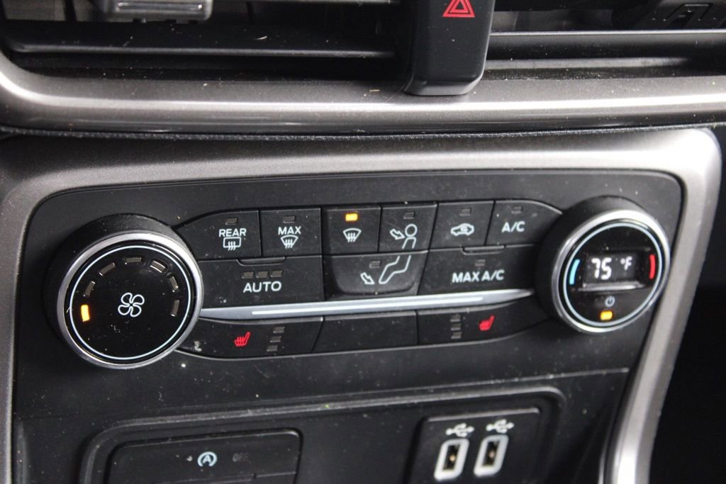 Used 2018 Ford EcoSport SE w/ SE Convenience Package image 38