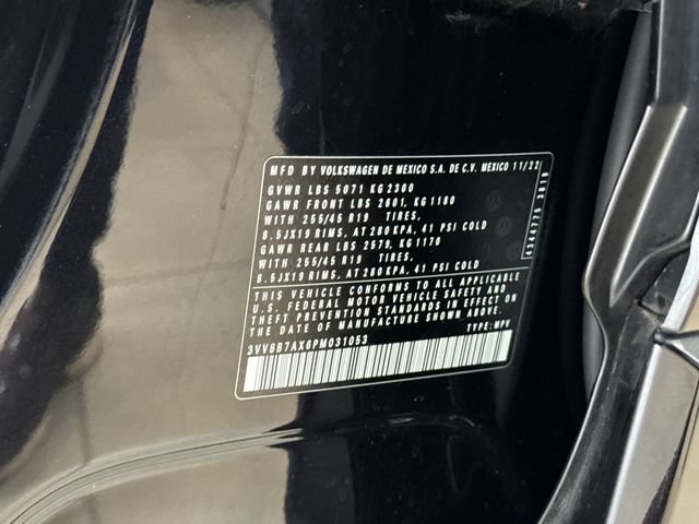 Used 2023 Volkswagen Tiguan SE R-Line AWD/4WD image 25