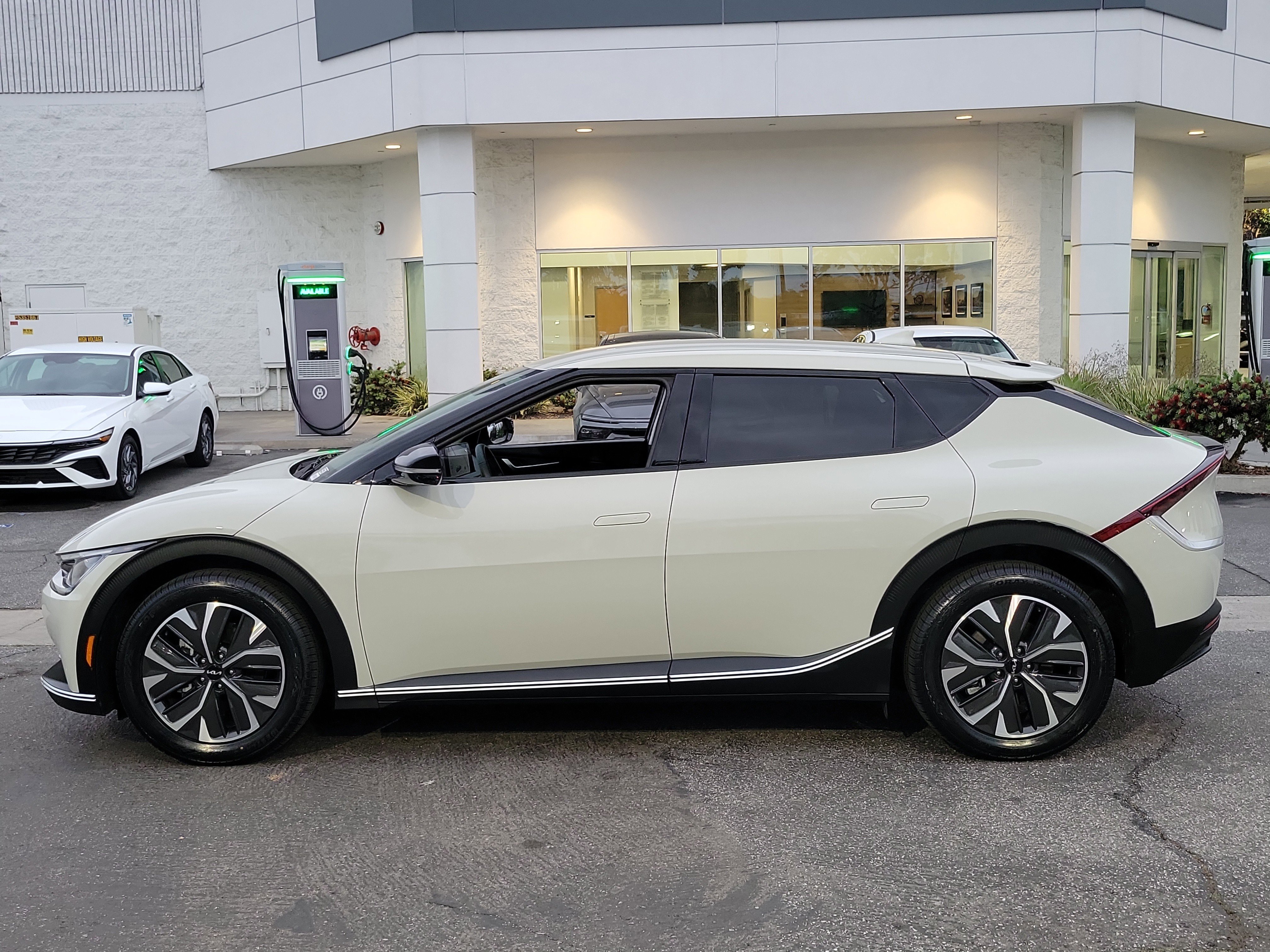 Used 2024 Kia EV6 Light image 3