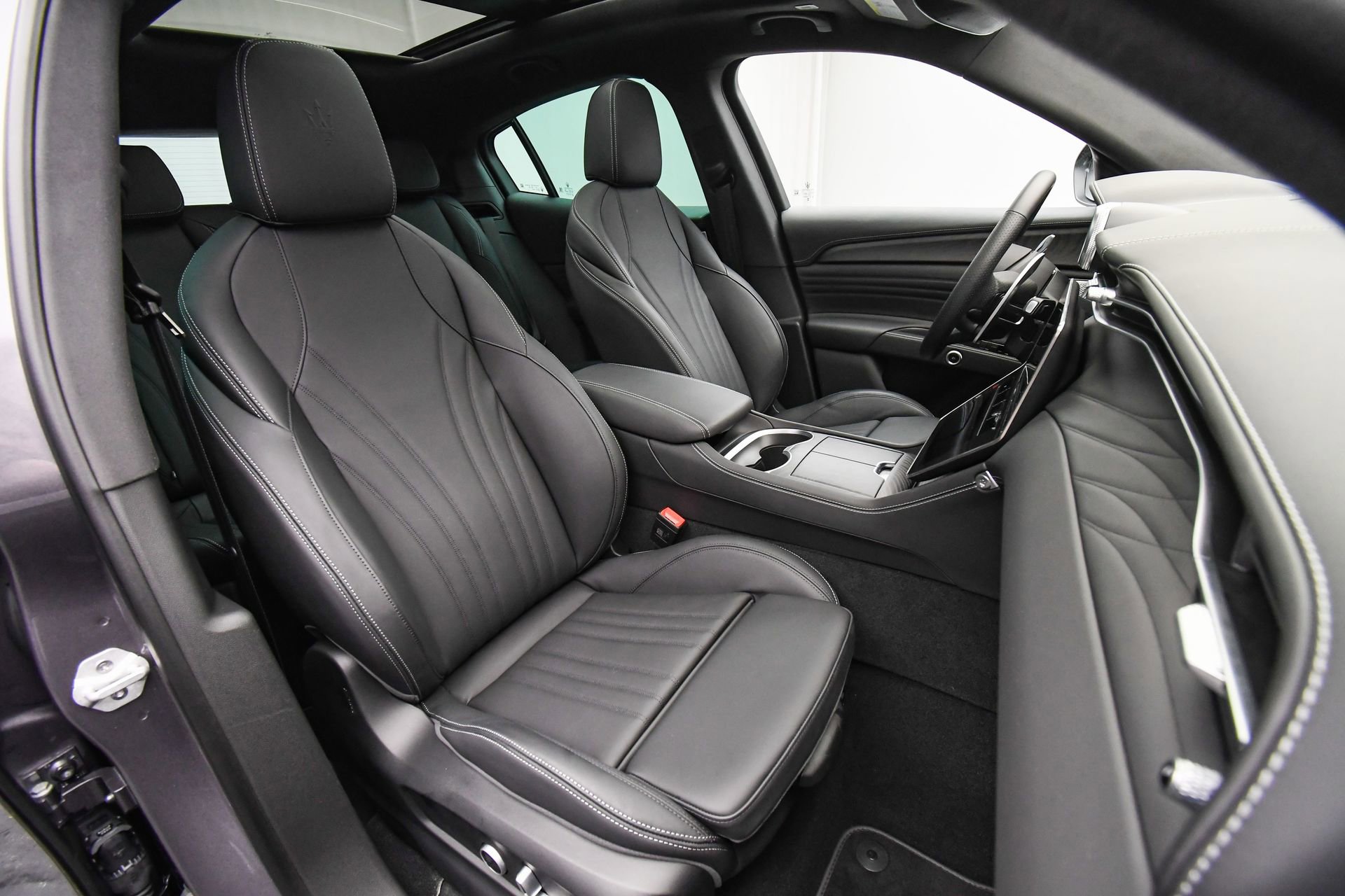 New 2025 Maserati Grecale GT AWD/4WD image 16