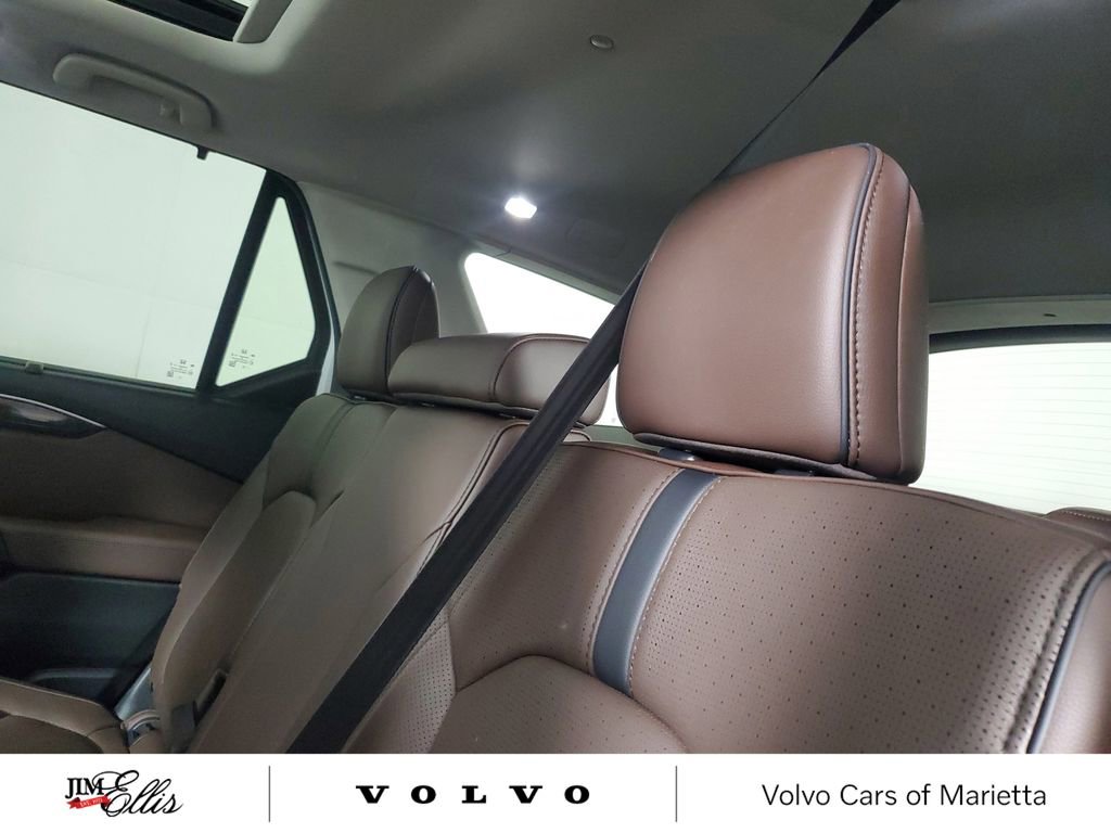 Used 2025 Honda Pilot Elite image 14