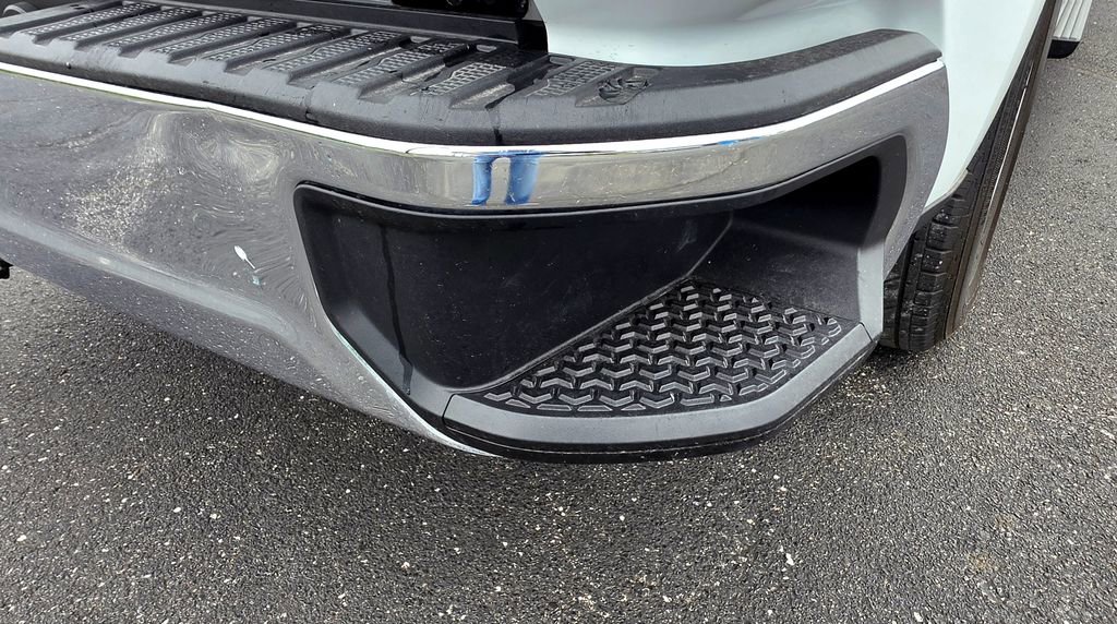 Used 2024 Chevrolet Silverado 1500 LT w/ Protection Package AWD/4WD image 7