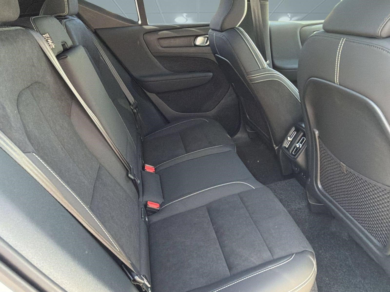 New 2026 Volvo XC40 B5 Ultra w/ Climate Package AWD/4WD image 30