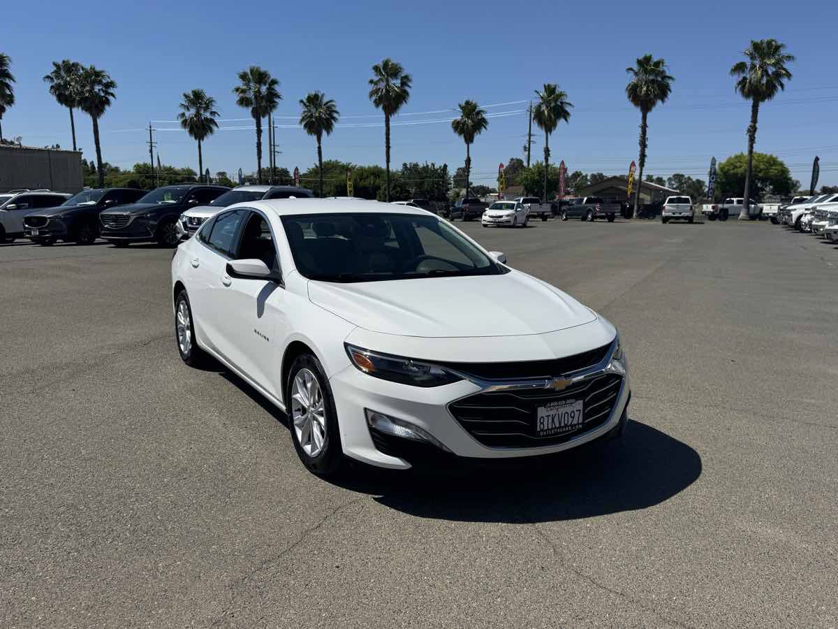 Used 2021 Chevrolet Malibu LT FWD image 3