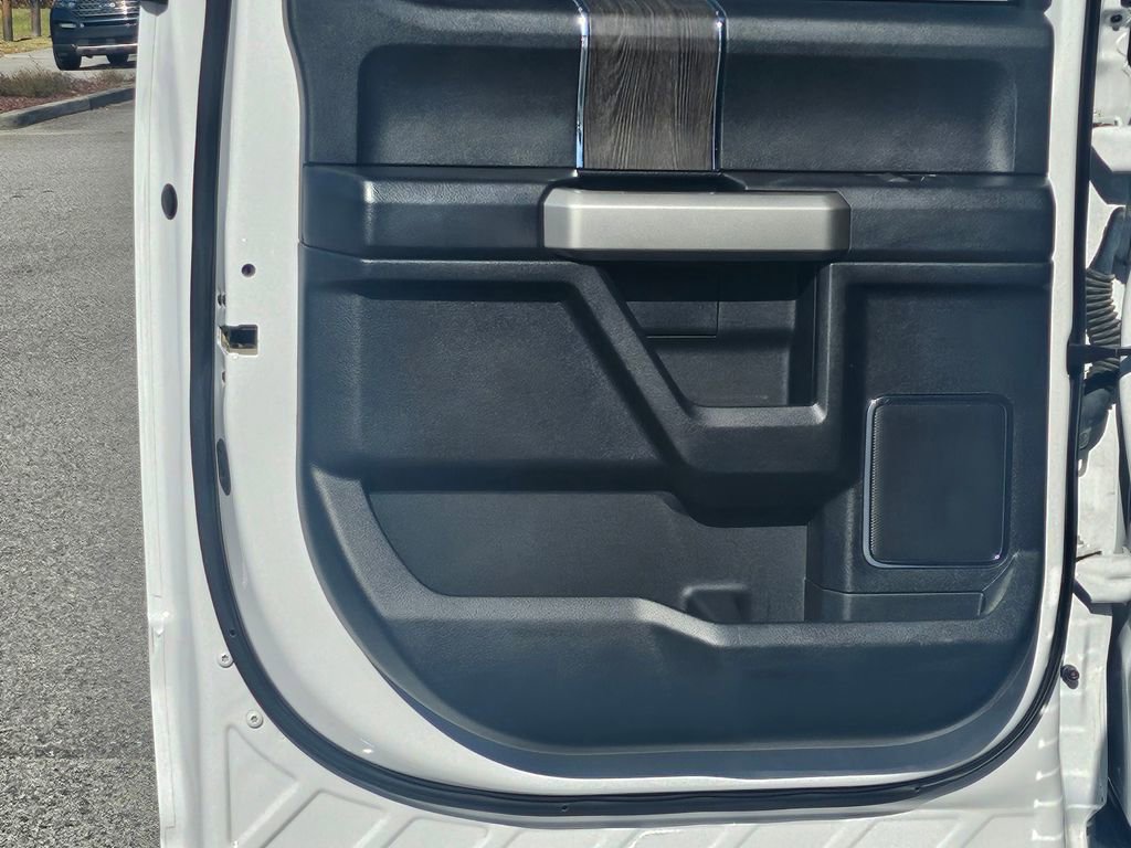 Used 2020 Ford F250 Lariat w/ Lariat Ultimate Package image 35