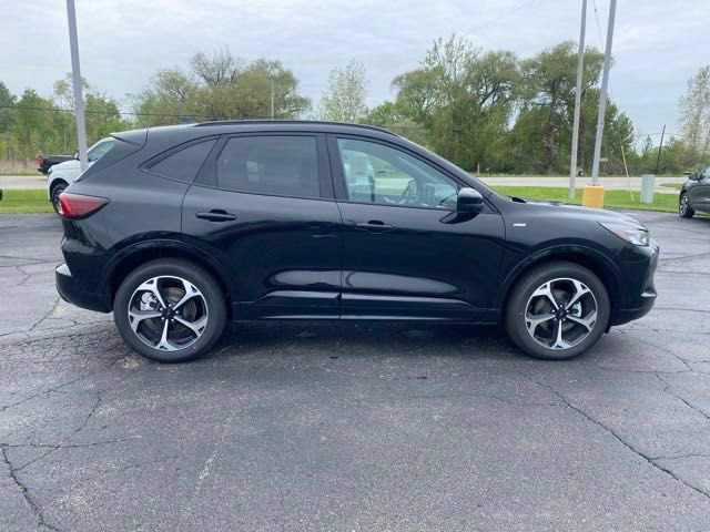 Used 2024 Ford Escape ST-Line Select w/ Tech Pack #2 AWD/4WD image 7