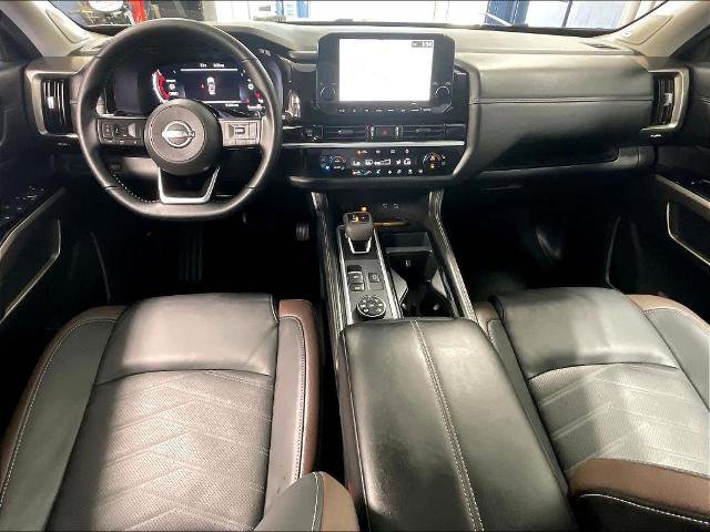 Certified 2025 Nissan Pathfinder Platinum w/ Cargo Package AWD/4WD image 22