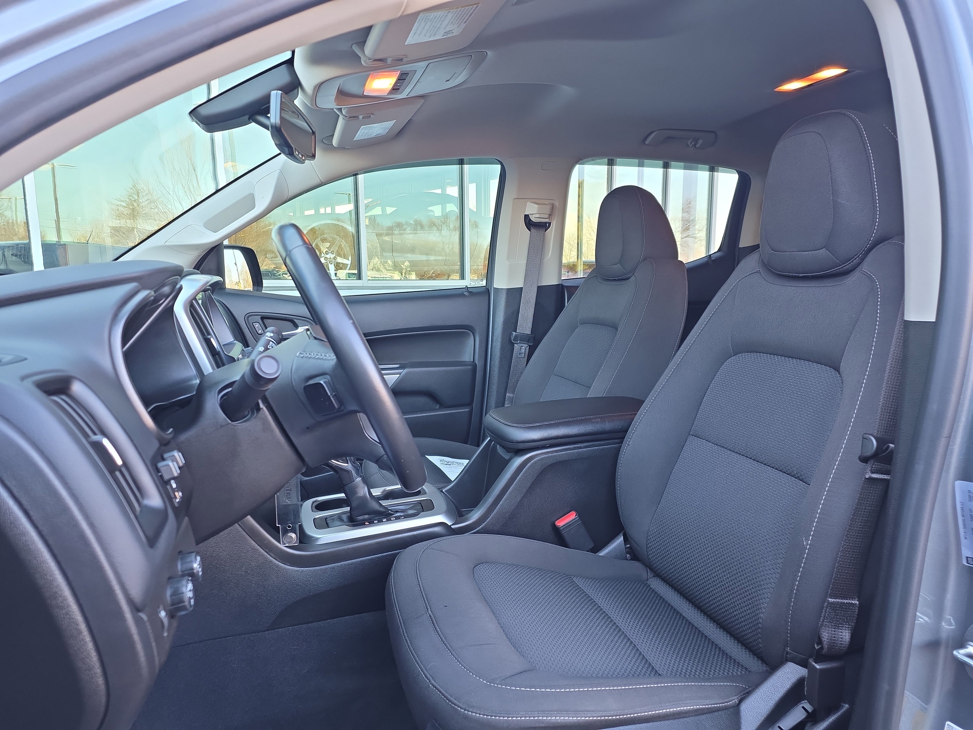 Used 2022 Chevrolet Colorado LT w/ LT Convenience Package image 16