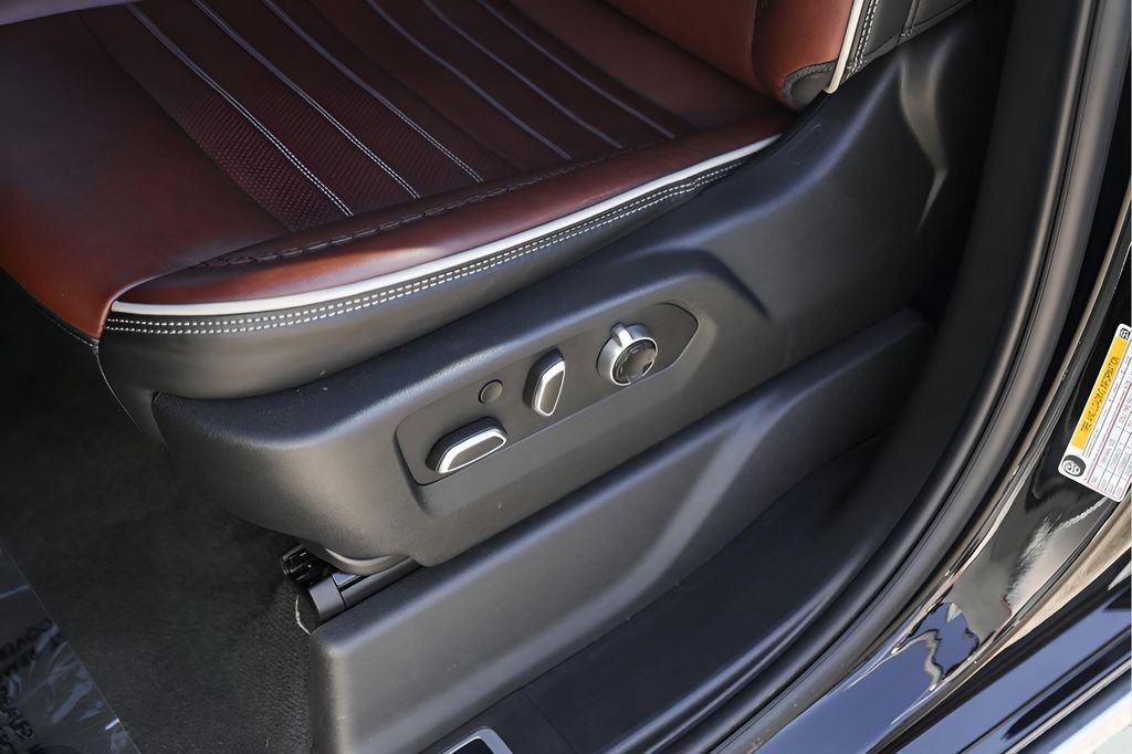 Certified 2025 GMC Sierra 1500 Denali Ultimate image 11