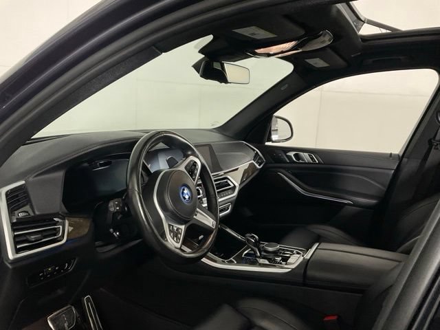 Used 2022 BMW X5 xDrive45e w/ M Sport Package AWD/4WD image 17