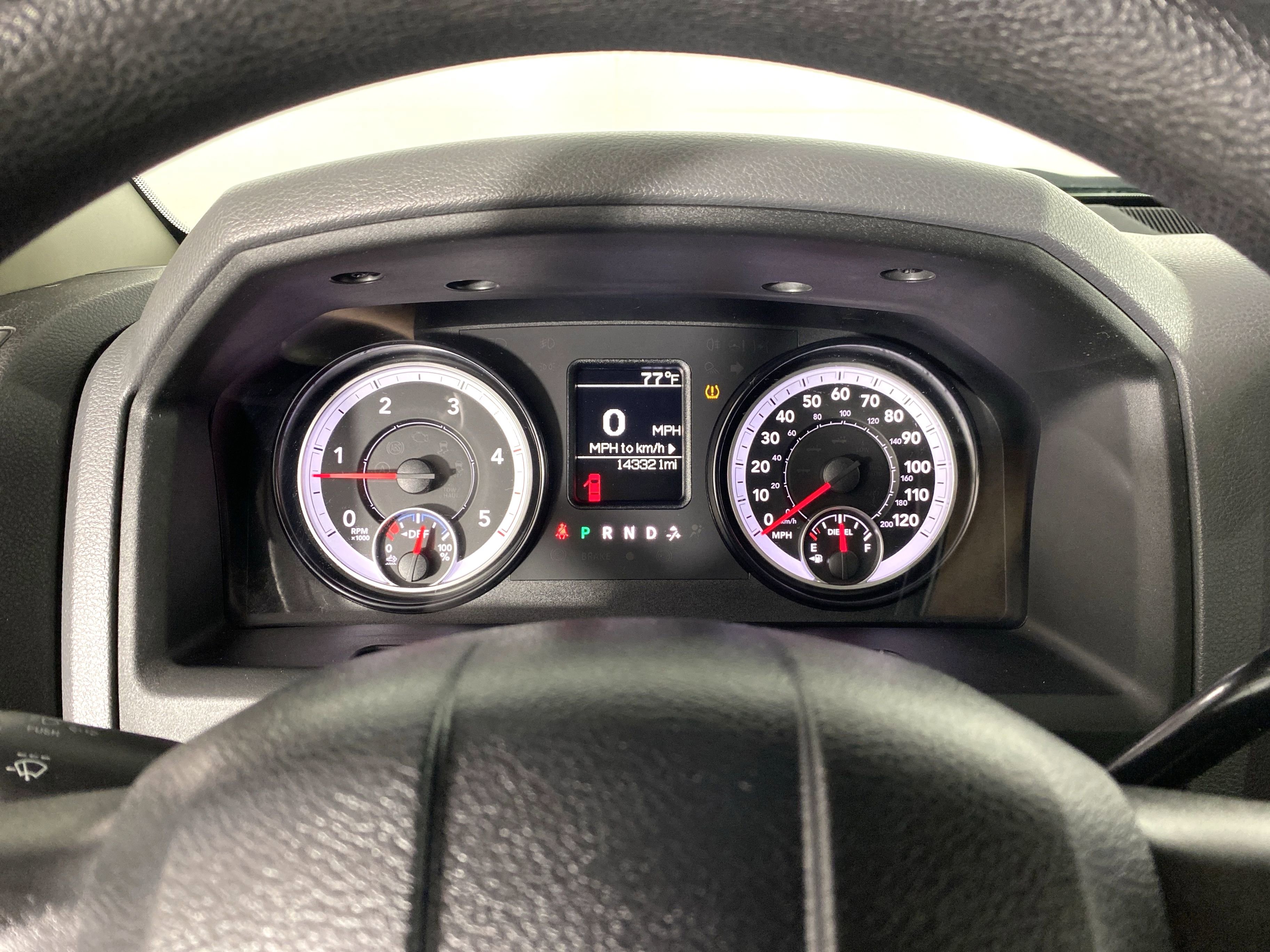 Used 2015 RAM 2500 Tradesman w/ Chrome Appearance Group AWD/4WD image 18