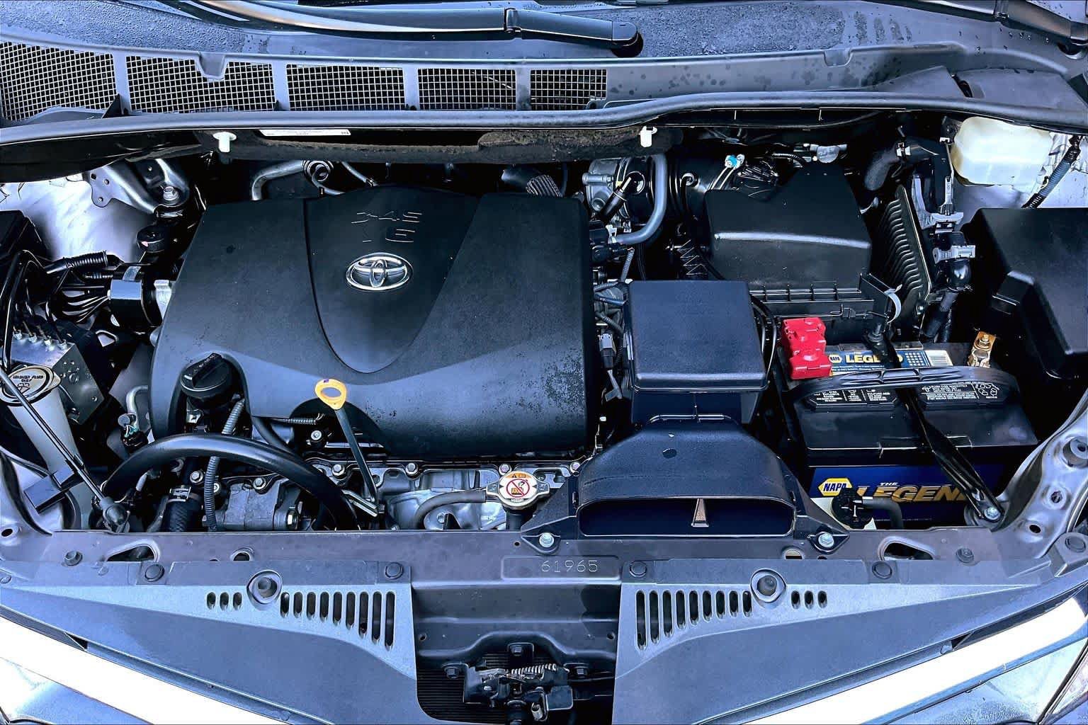 Used 2020 Toyota Sienna XLE FWD image 32
