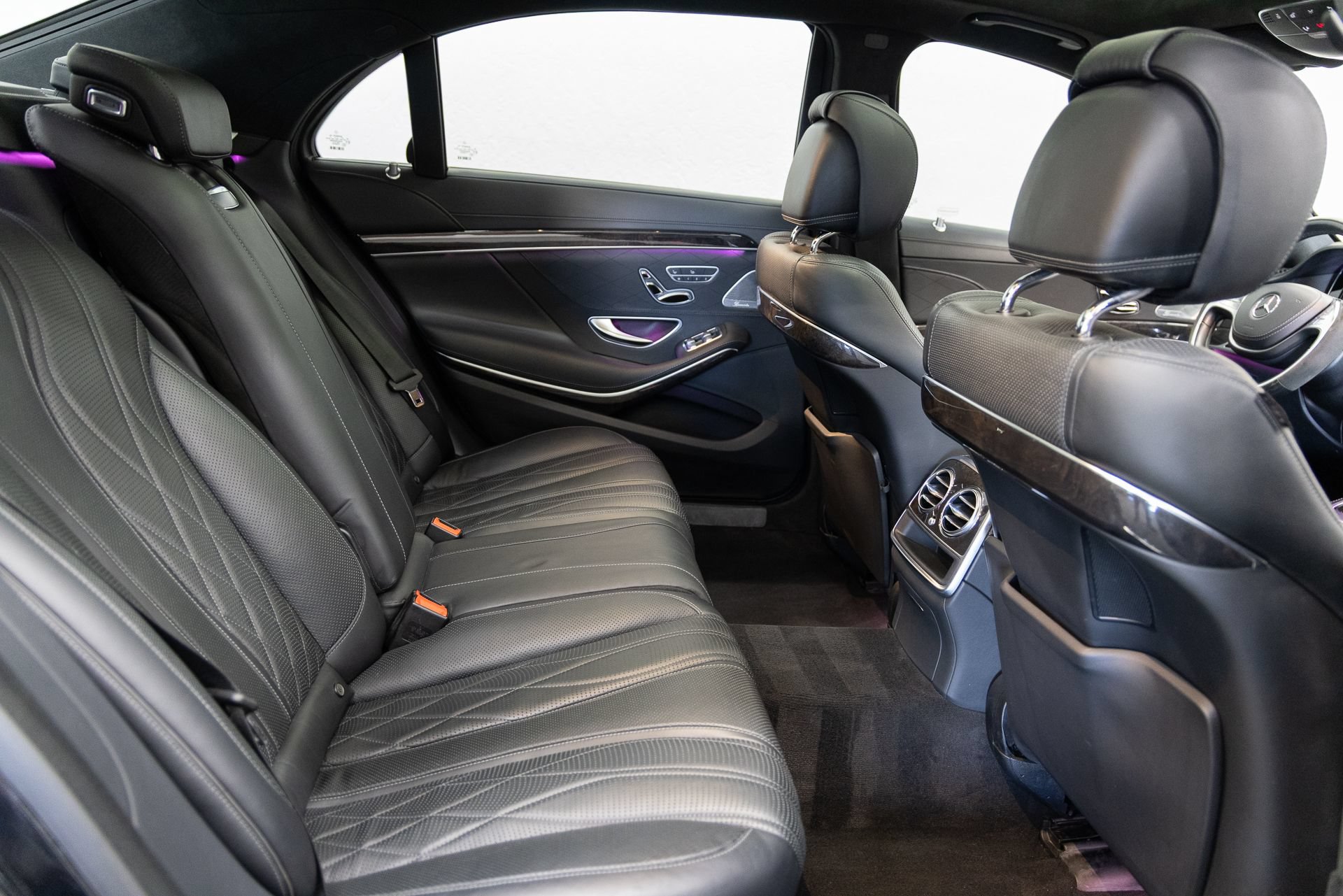 Used 2015 Mercedes-Benz S 63 AMG 4MATIC Sedan w/ Driver Assistance Package image 15