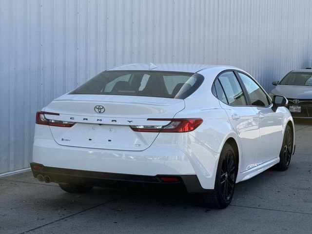 Used 2025 Toyota Camry SE w/ Convenience Package image 4