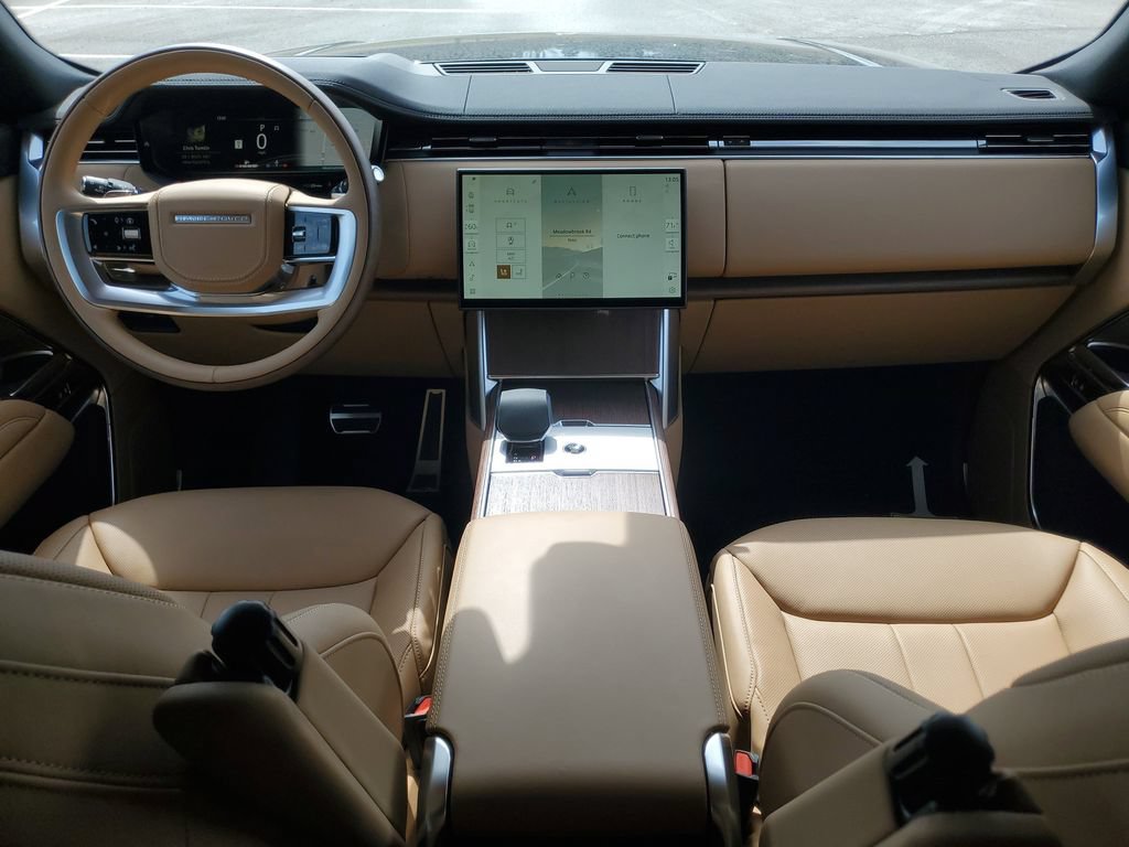 New 2026 Land Rover Range Rover Long Wheelbase SE AWD/4WD image 23