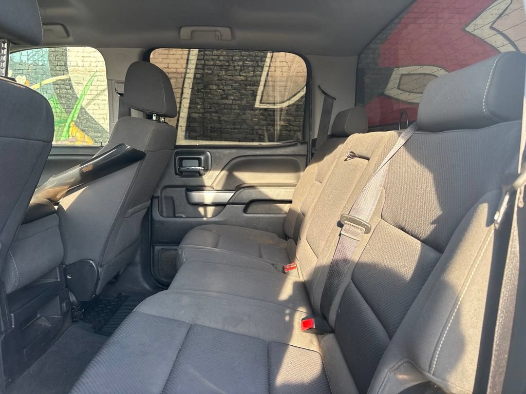Used 2018 Chevrolet Silverado 1500 LT w/ All Star Edition AWD/4WD image 19