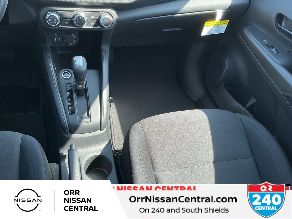 New 2025 Nissan Kicks Play S image 24