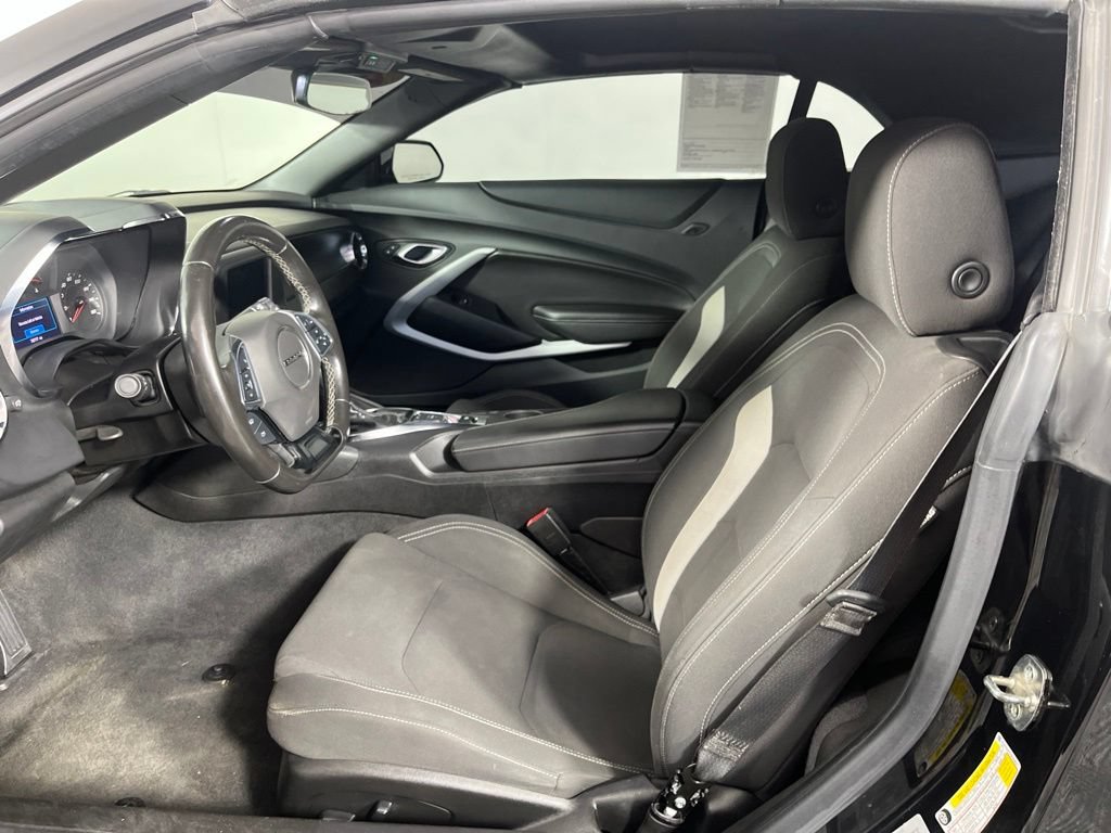 Used 2022 Chevrolet Camaro LT RWD image 15