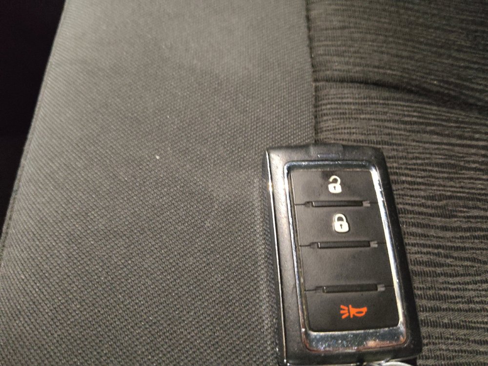 Used 2024 Jeep Grand Cherokee Laredo RWD image 32