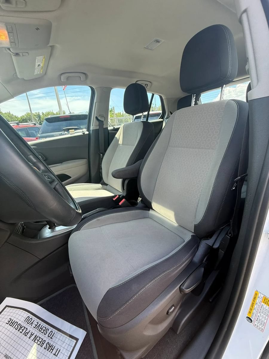 Used 2016 Chevrolet Trax LS FWD image 9