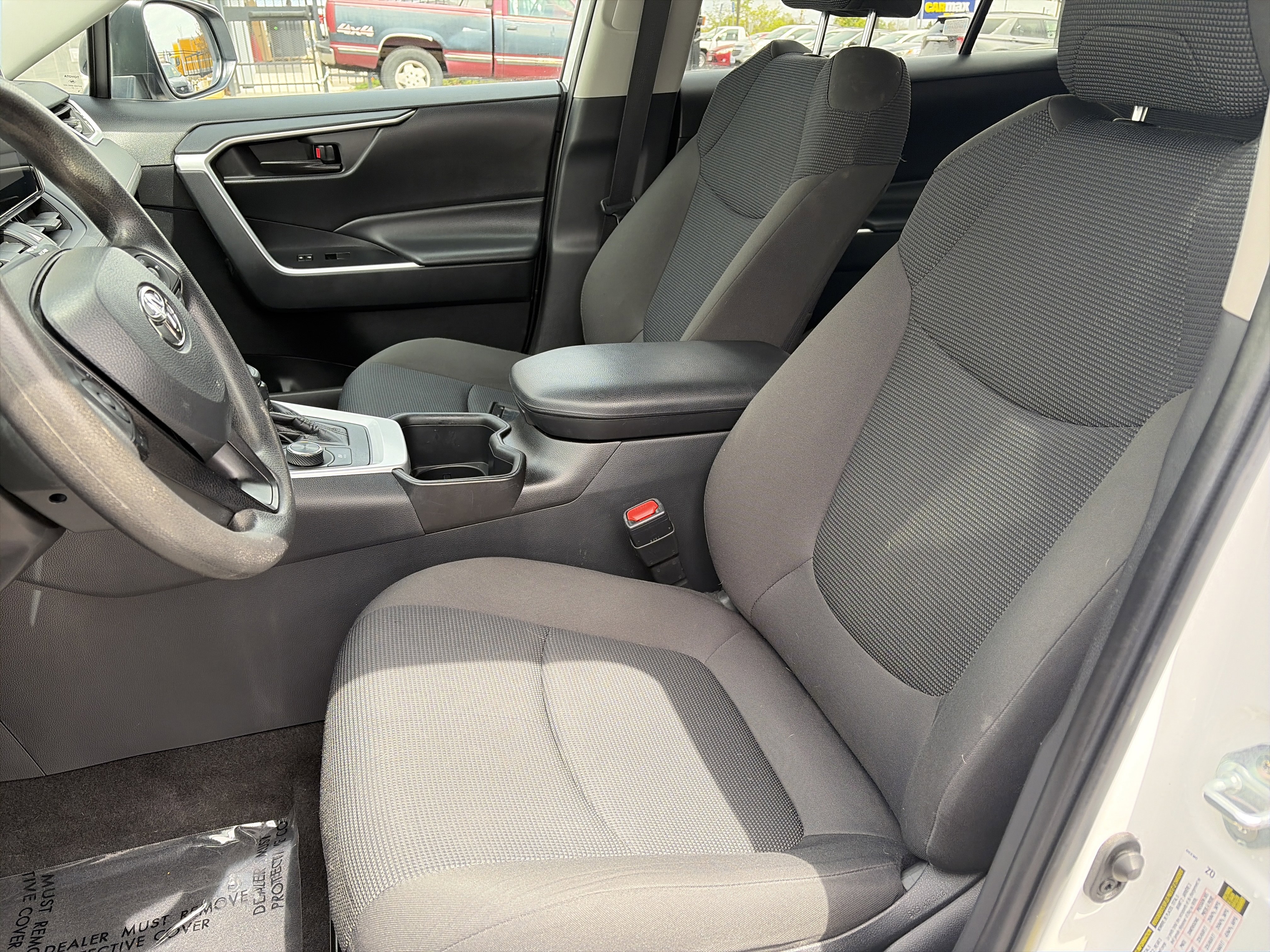 Used 2023 Toyota RAV4 LE AWD/4WD image 18