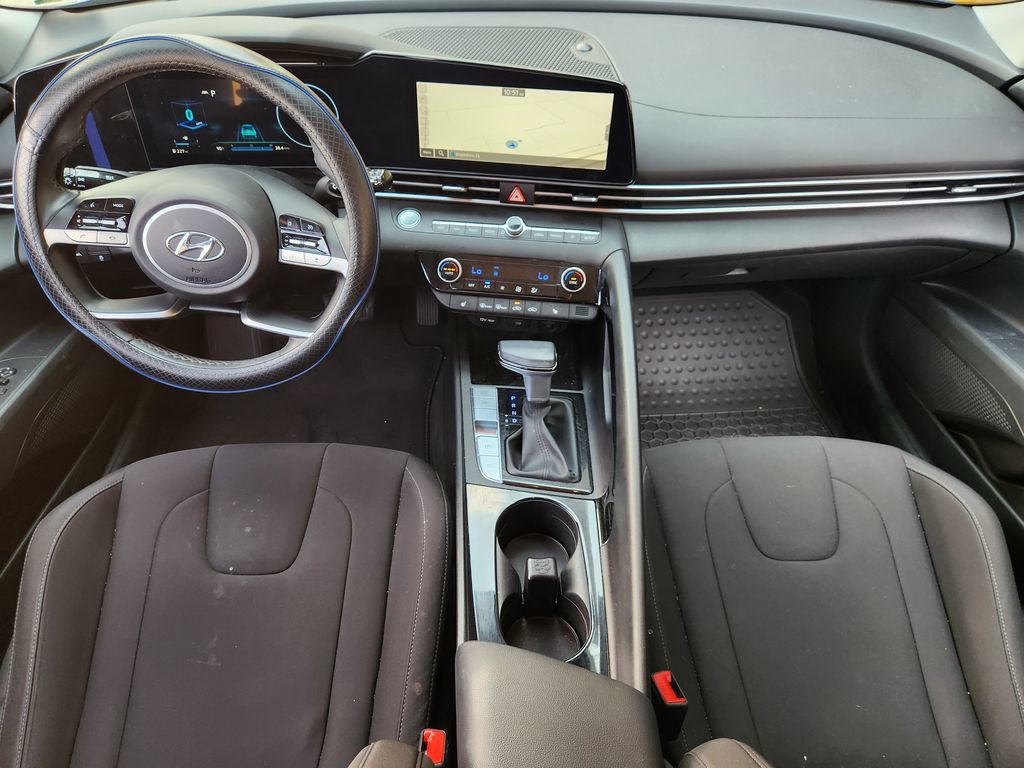 Used 2023 Hyundai Elantra SEL w/ Convenience Package FWD image 26