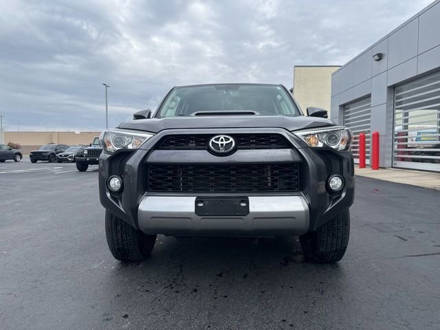 Used 2018 Toyota 4Runner TRD Off-Road Premium AWD/4WD image 2