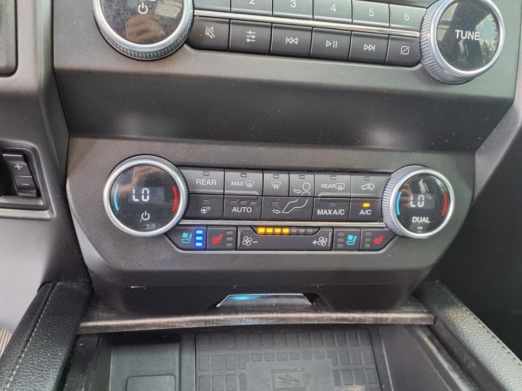 Used 2021 Ford Expedition Limited image 18