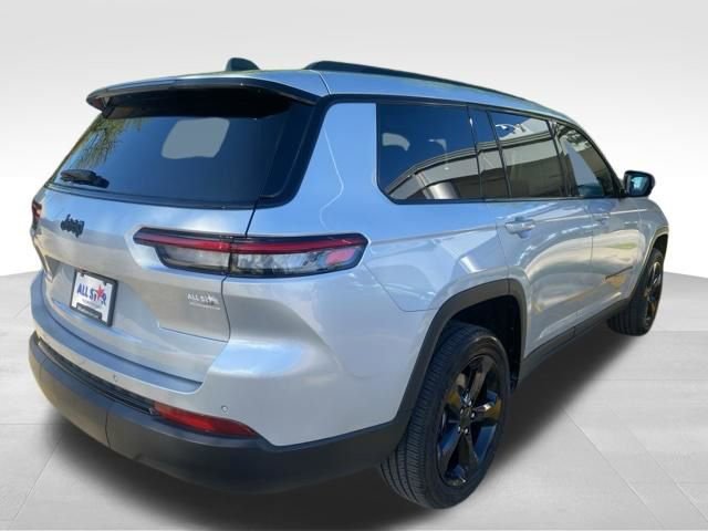 Used 2025 Jeep Grand Cherokee L Altitude image 10