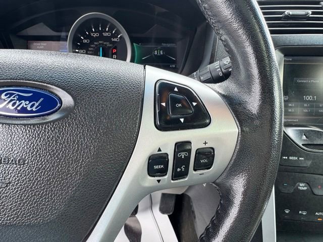 Used 2014 Ford Explorer XLT w/ Equipment Group 202A AWD/4WD image 34