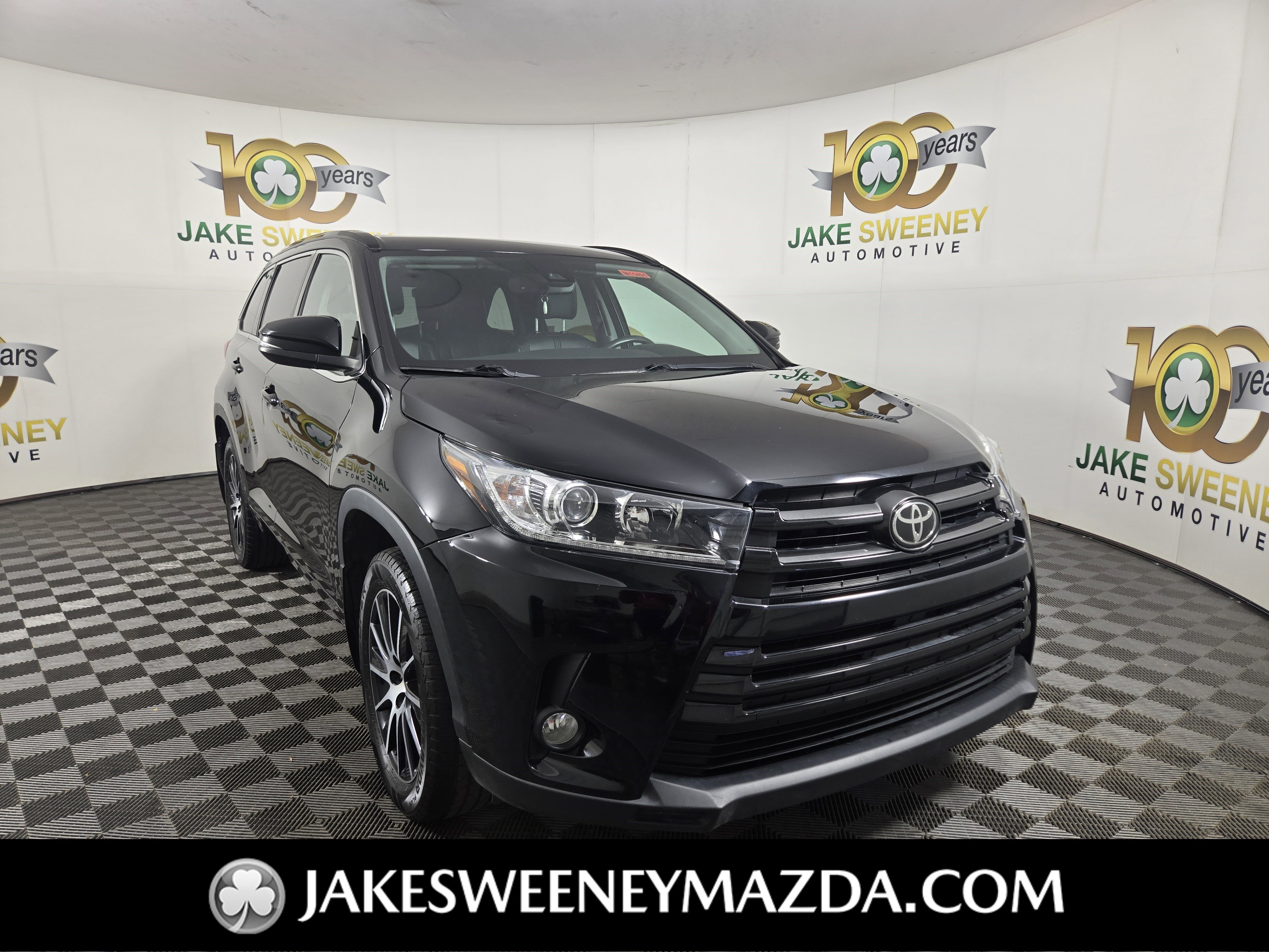 Used 2018 Toyota Highlander SE