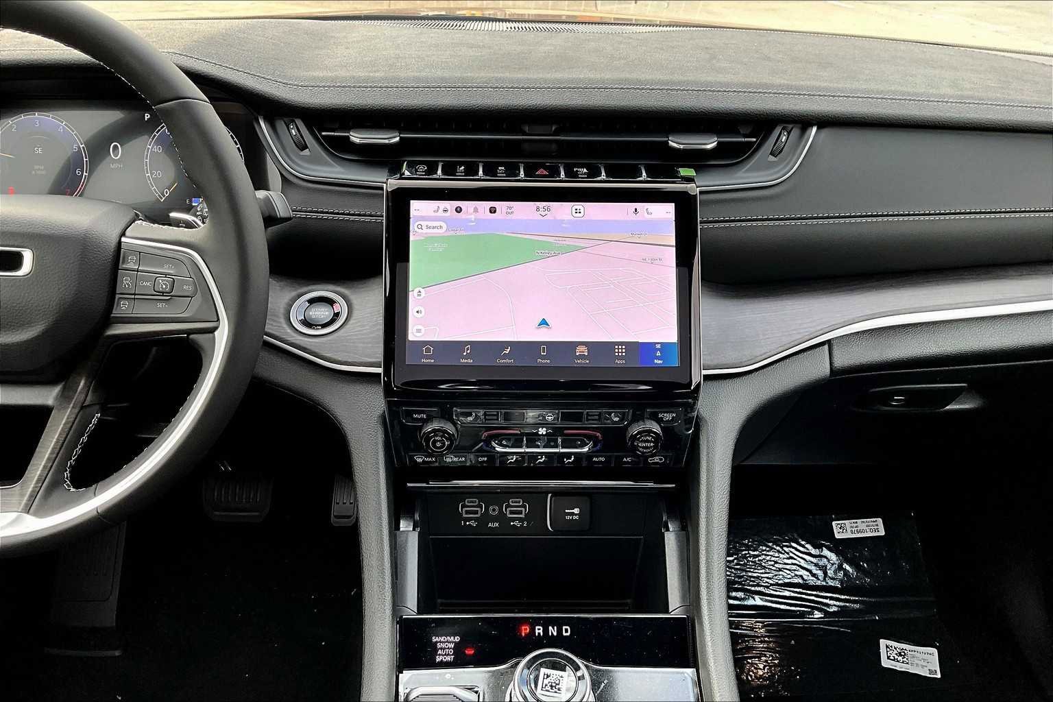 New 2025 Jeep Grand Cherokee Limited w/ Black Appearance Package image 7